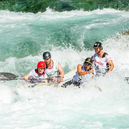 Rafting aventura río Mendoza turismo activo